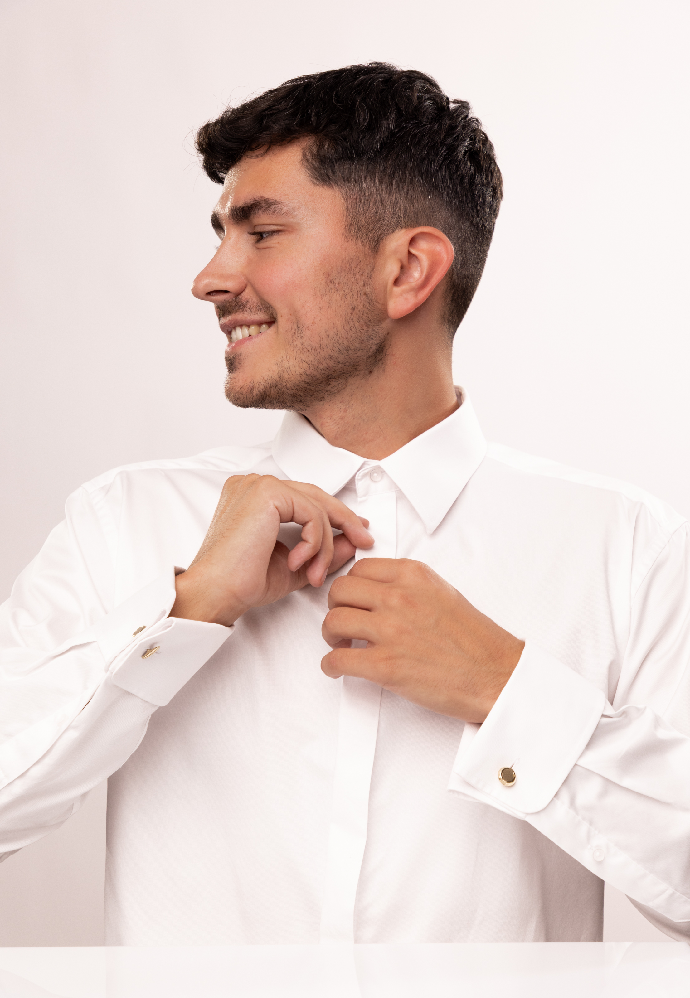 Okrągłe złote spinki do makietów, próba 585