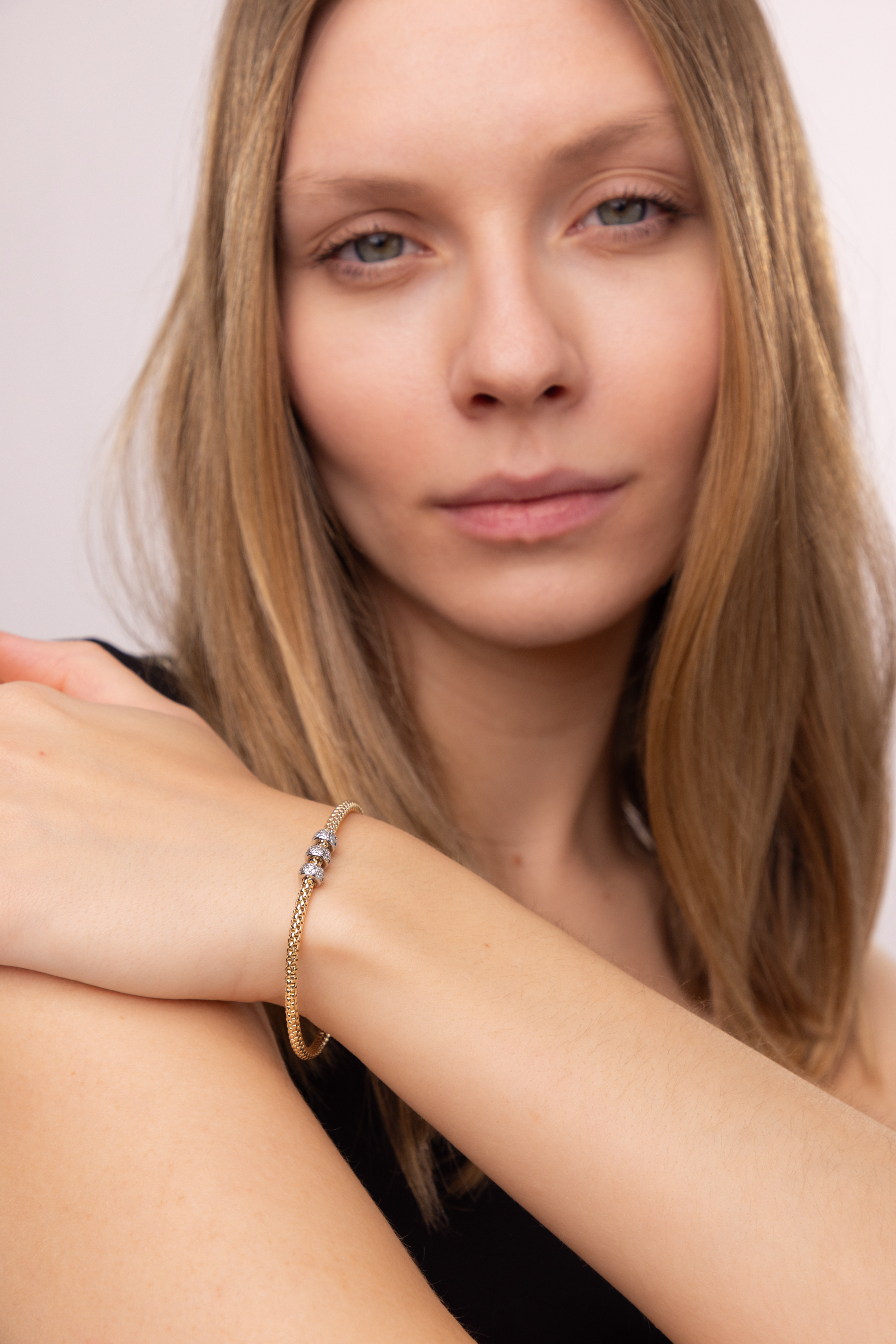 Bransoleta złota z tytanem i cyrkoniami, próba 585