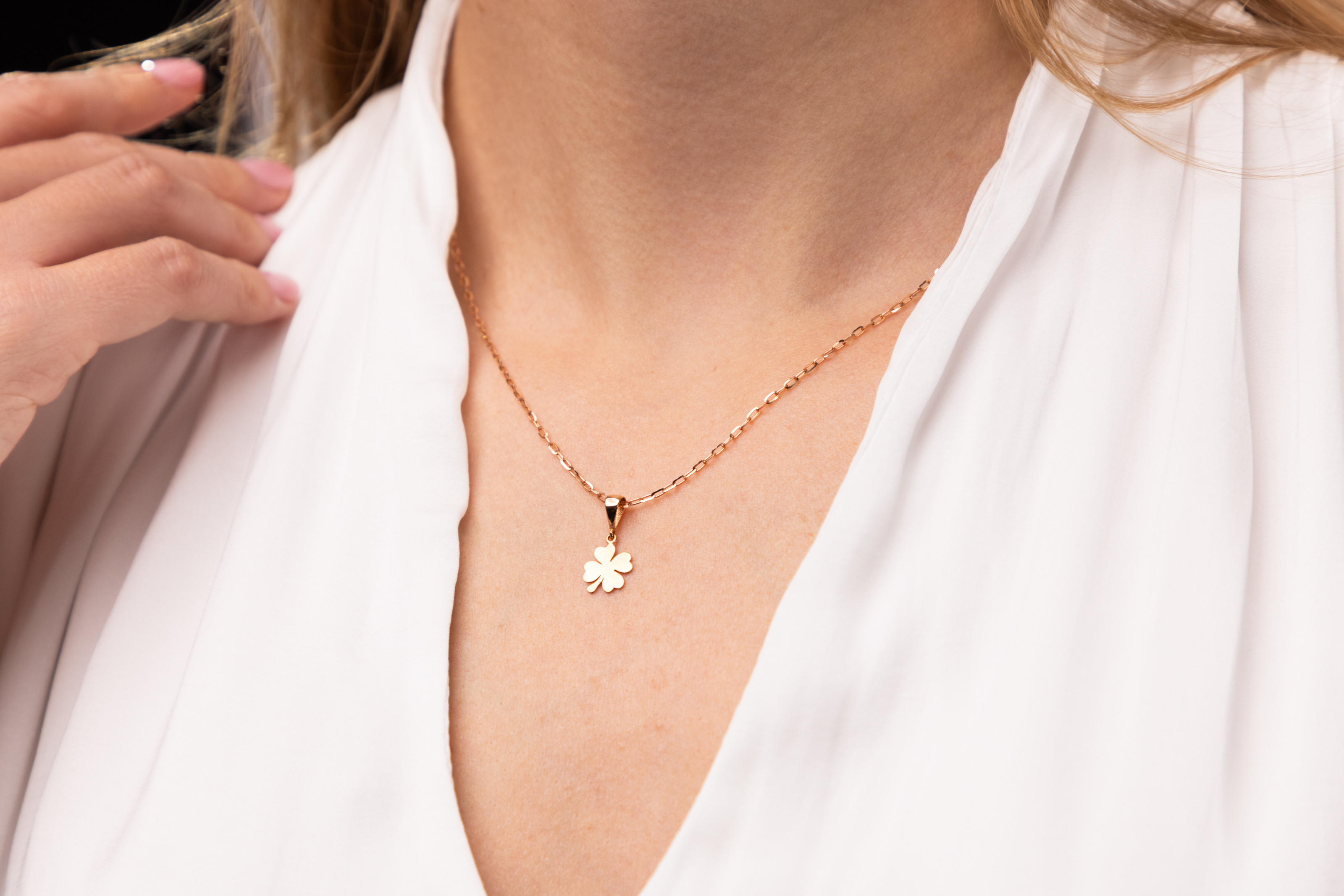 Zawieszka z różowego złota czterolistna koniczyna, próba 585