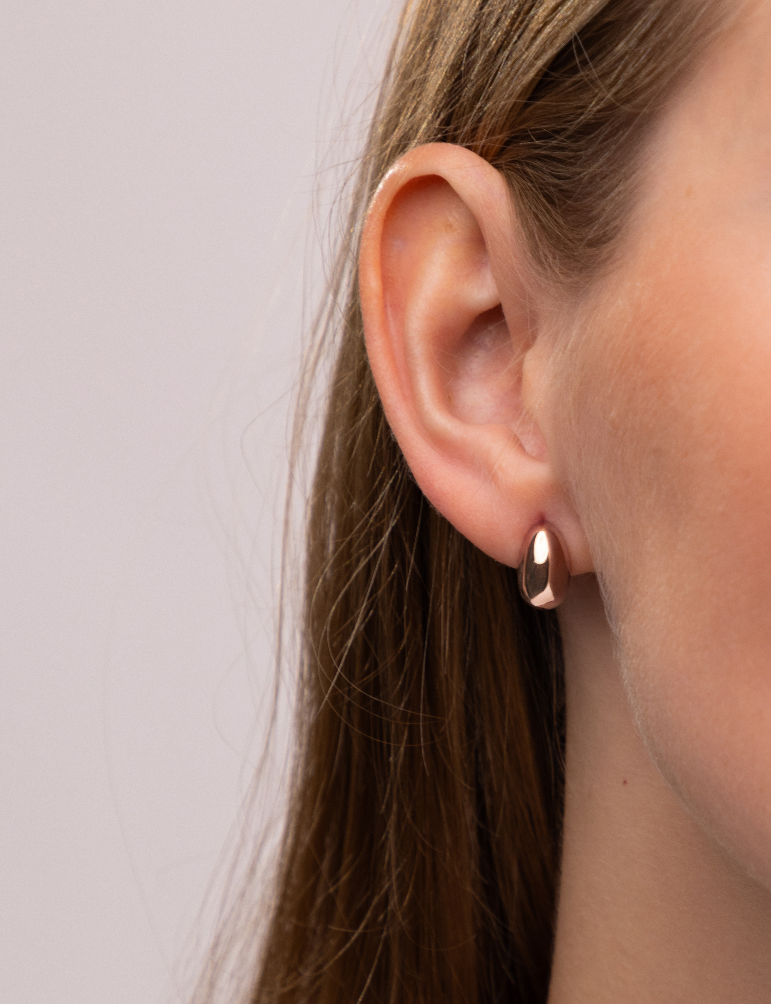 Gładkie kolczyki sztyfty z różowego złota, próba 585