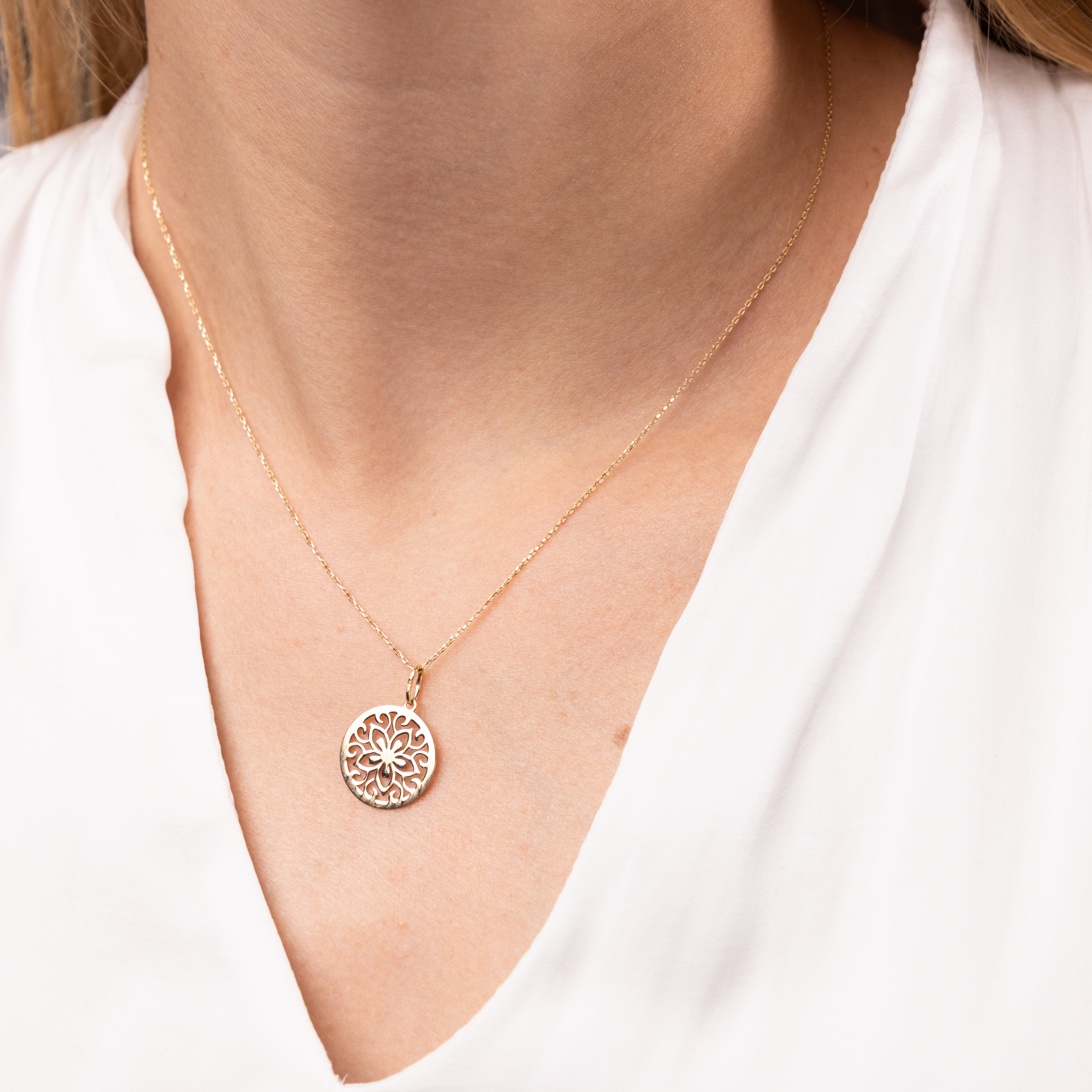 Zawieszka złota z ażurowym wzorem, próba 585