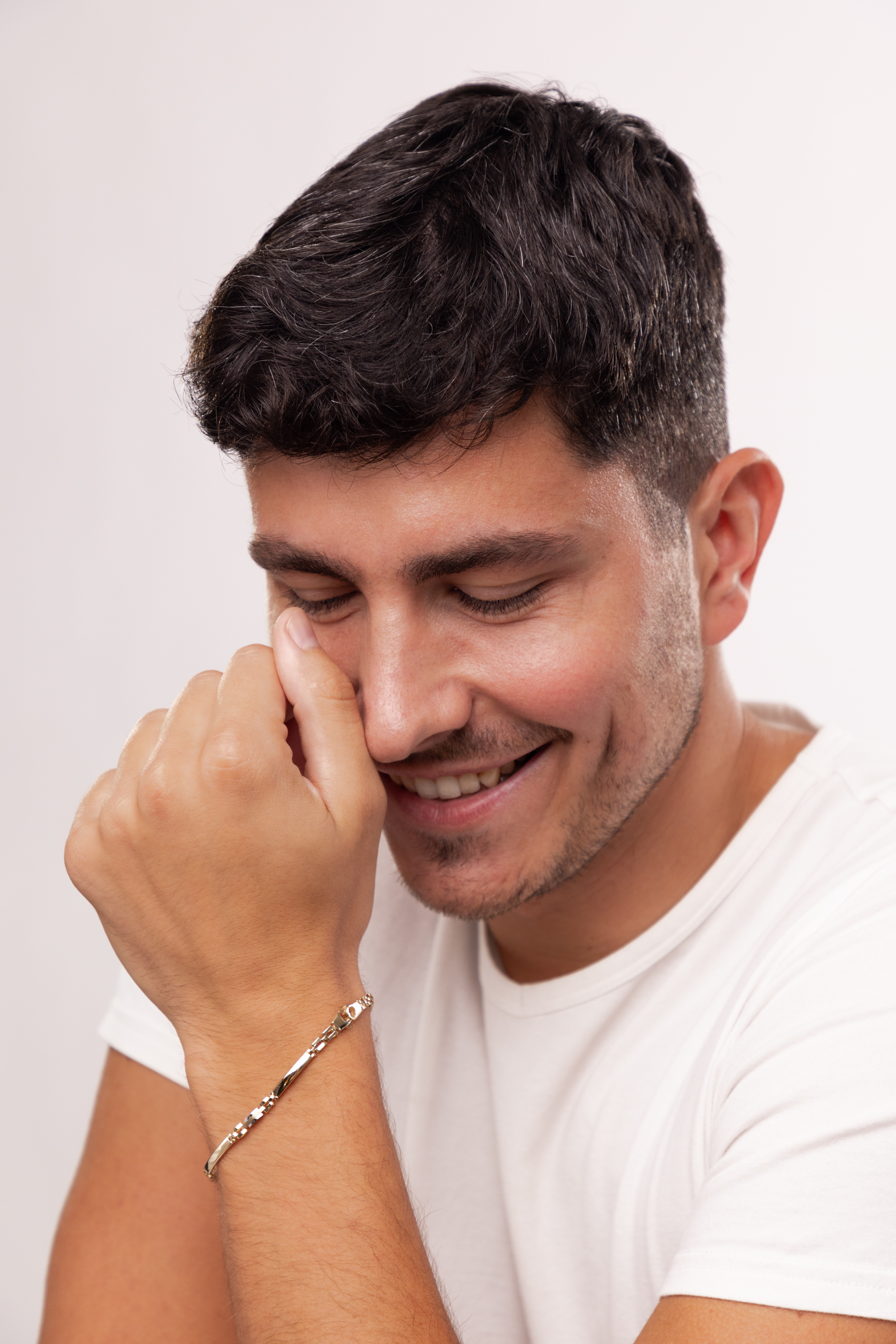 Złota męska bransoleta z rodowanymi elementami, długość 21 cm, próba 585