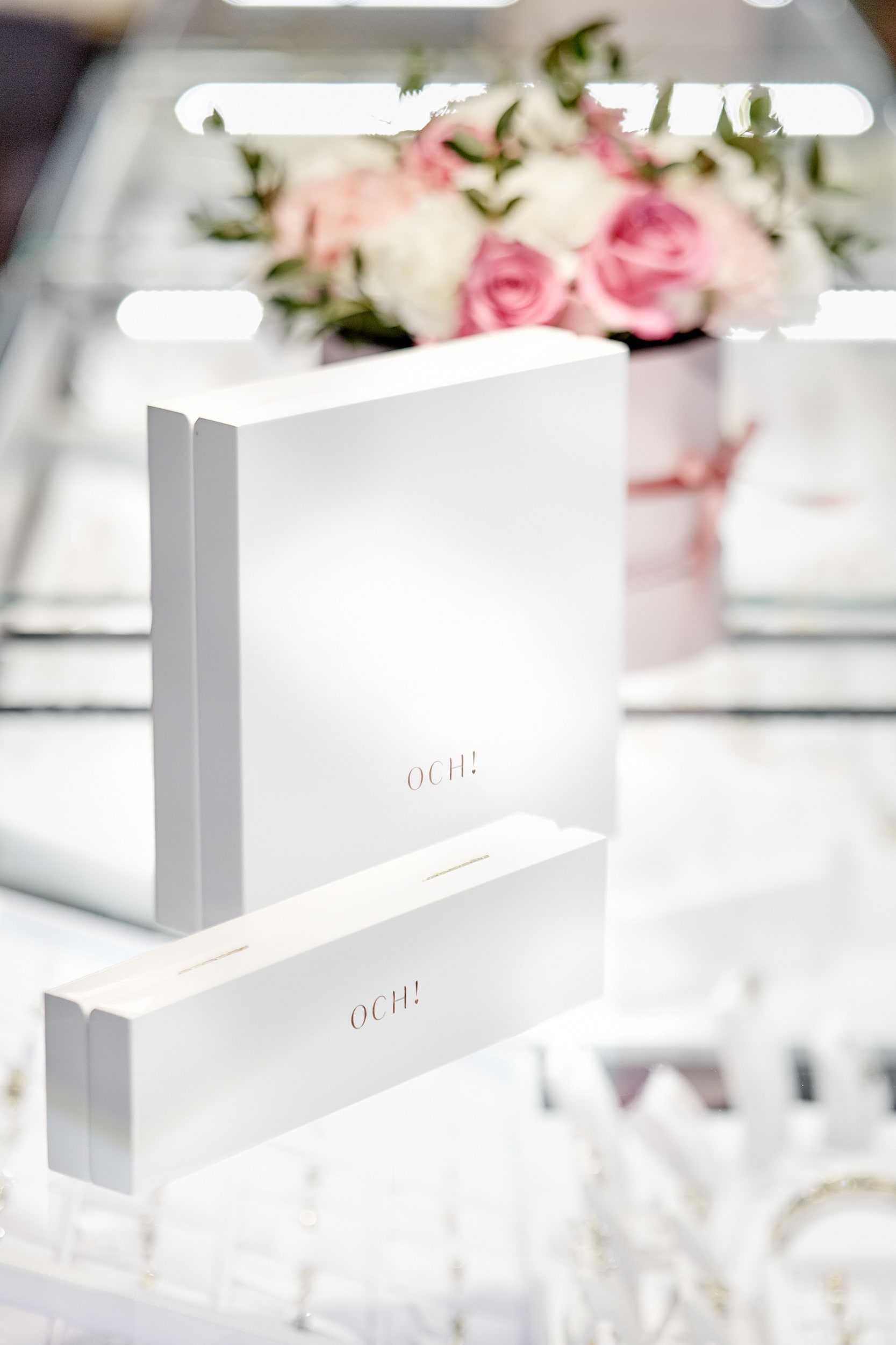 Pudełka prezentowe OCH! w salonie jubilerskim Pudełka prezentowe OCH! w salonie jubilerskim