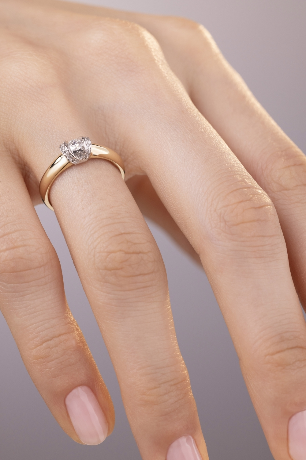 Pierścionek złoty z 15 diamentami naturalnymi 0.21ct, próba 585