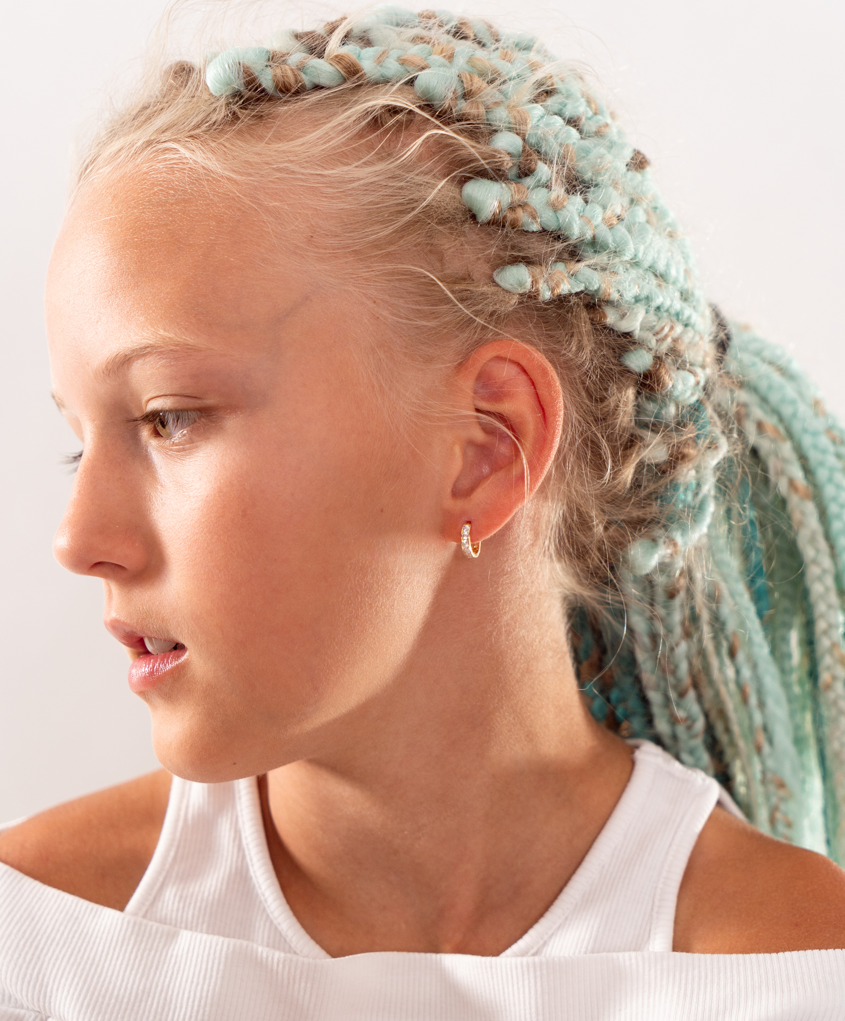 Kolczyki złote małe koła z cyrkoniami, pr.585