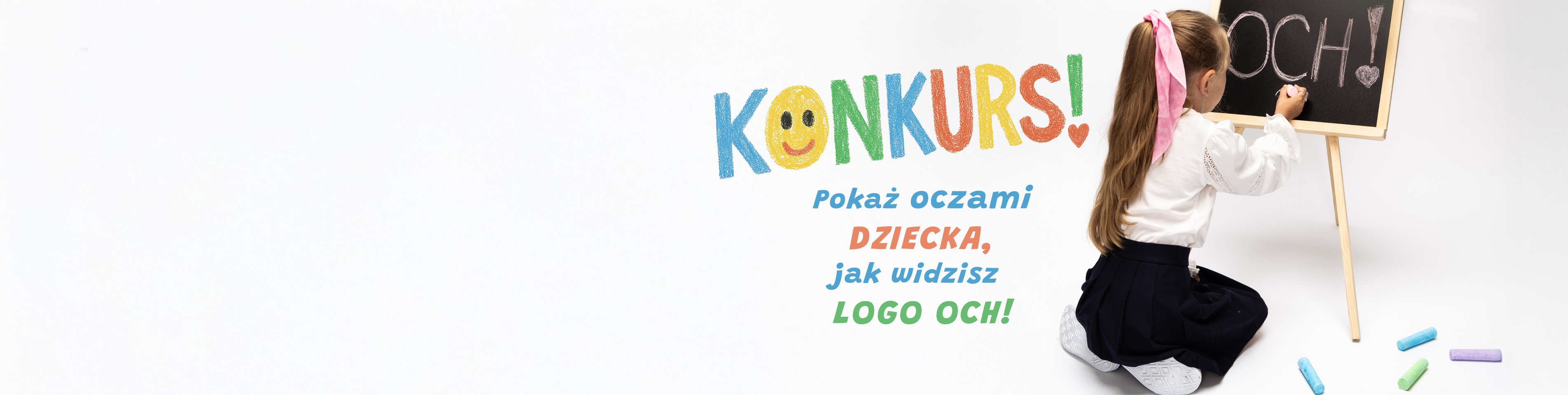 Dziewczynka rysuje logo och sklepu z biżuterią Dziewczynka rysuje logo och sklepu z biżuterią